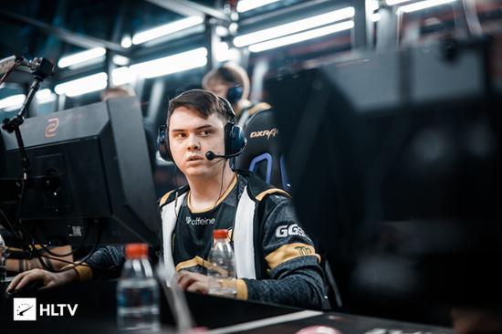 自信的表现来自 Weibo Gaming 以及在 LPL 2025年第二分裂中，任何人的传奇意外获胜